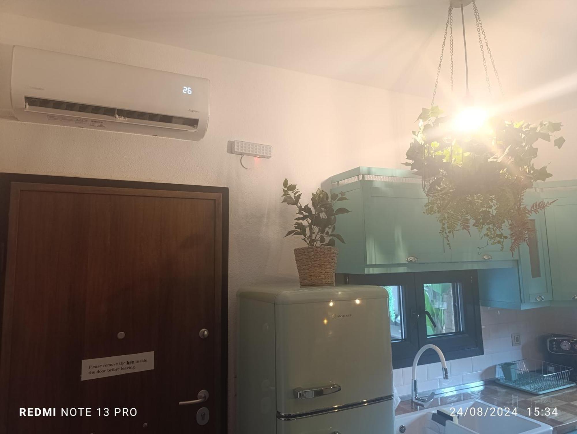Vintage Lux Homes Неа-Врасна Экстерьер фото